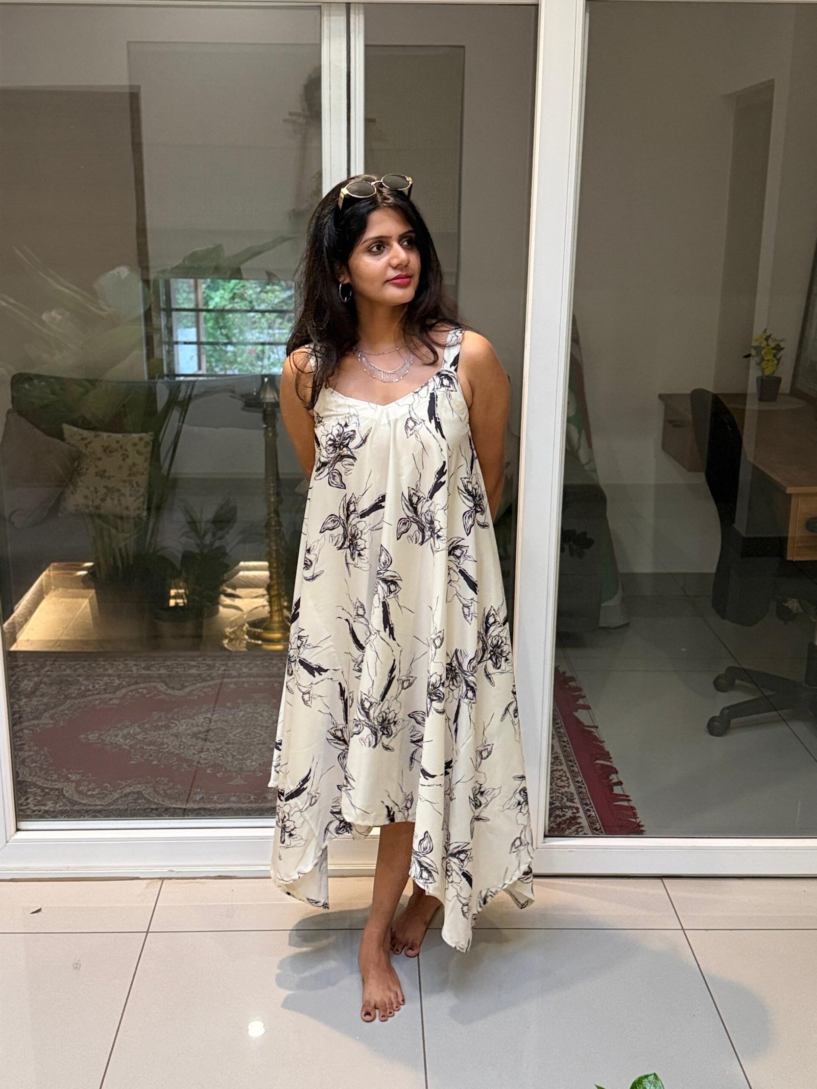 Off-White Floral Asymmetrical Vacay Outfit - Image 4